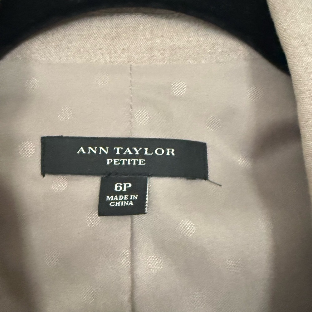 Ann Taylor Classic Tan Blazer - Picture 3 of 4